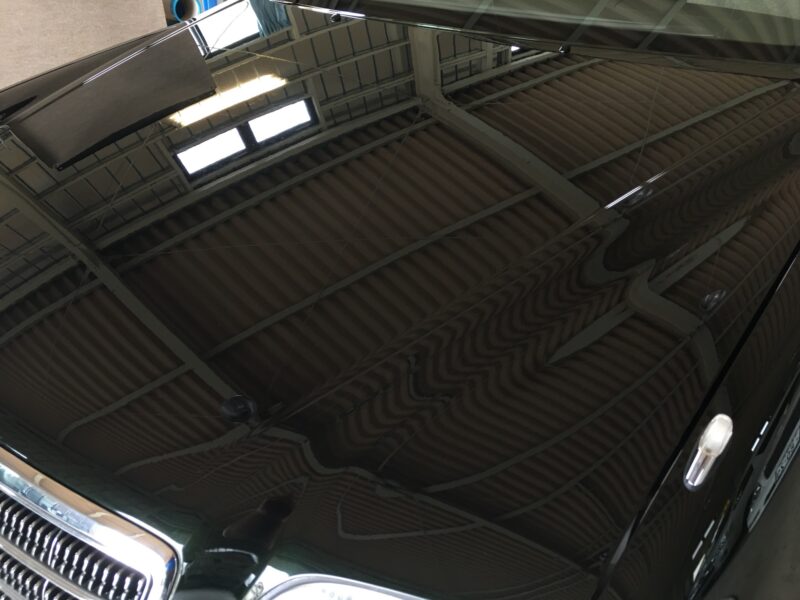 クラウン・コーティング施工後のボンネット