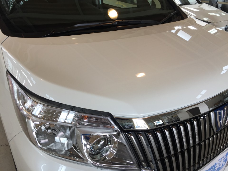 エスクァイアにプレミアムコーティング・ボンネット