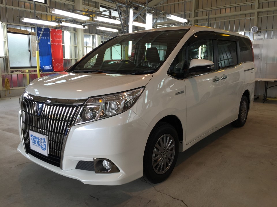 エスクァイアにプレミアムコーティング・助手席側前方より