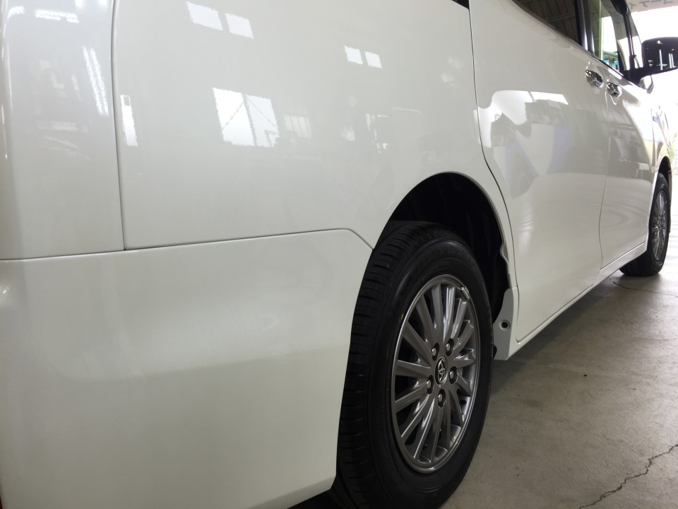 エスクァイアにプレミアムコーティング・運転席側後方より