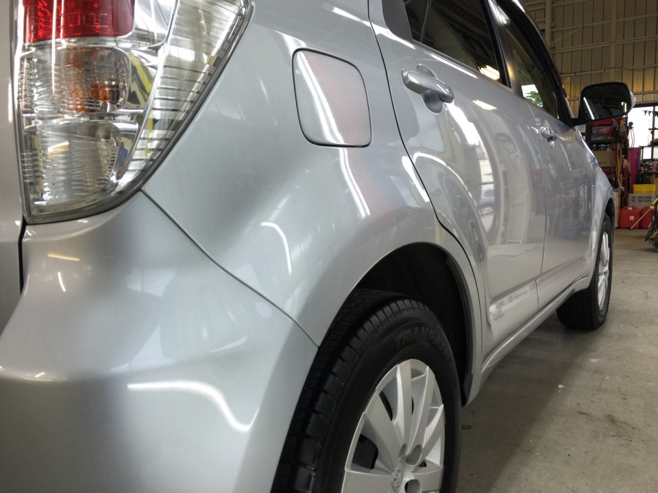 ラッシュ・クイックコーティング・運転席側後方より