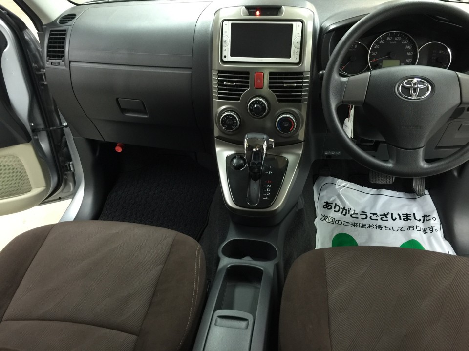 ラッシュ・クイック車内クリーニング運転席