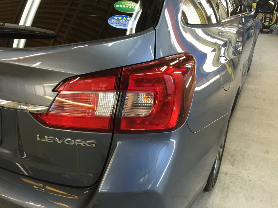 レヴォーグ・プレミアムコーティング・運転席側後方より