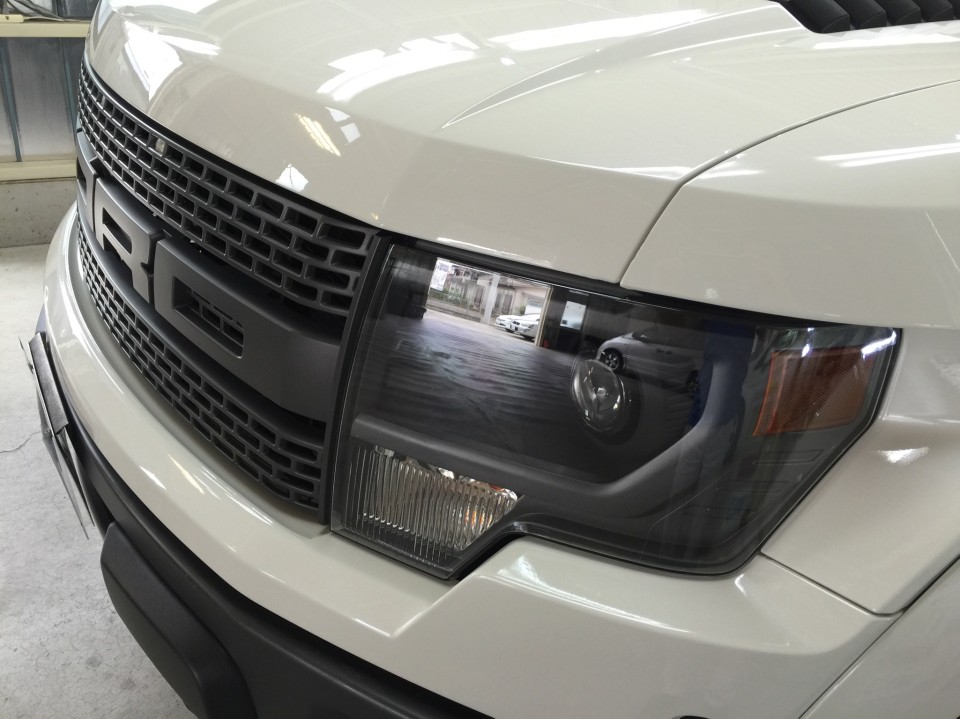 フォードF150SVTラプター・プレミアムコーティング・グリル周辺