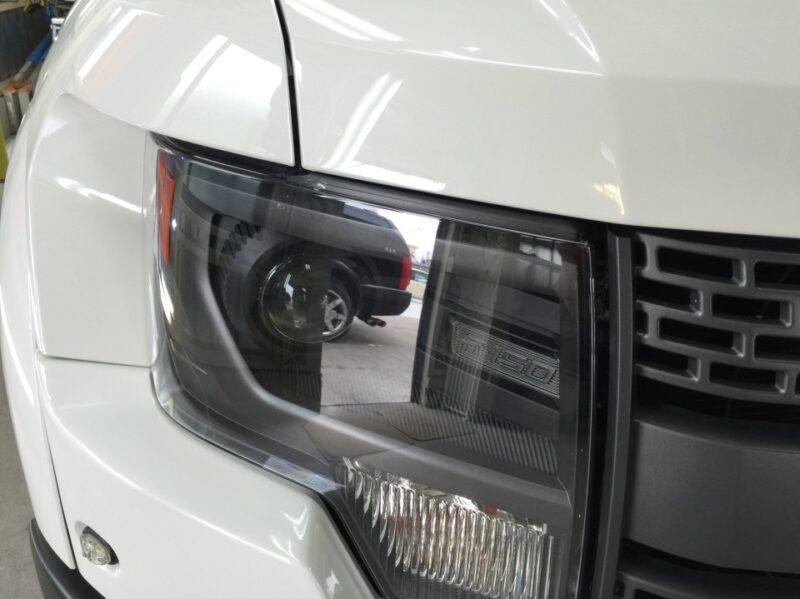 フォードF150SVTラプター・プレミアムコーティング・助手席側ヘッドライト周辺2
