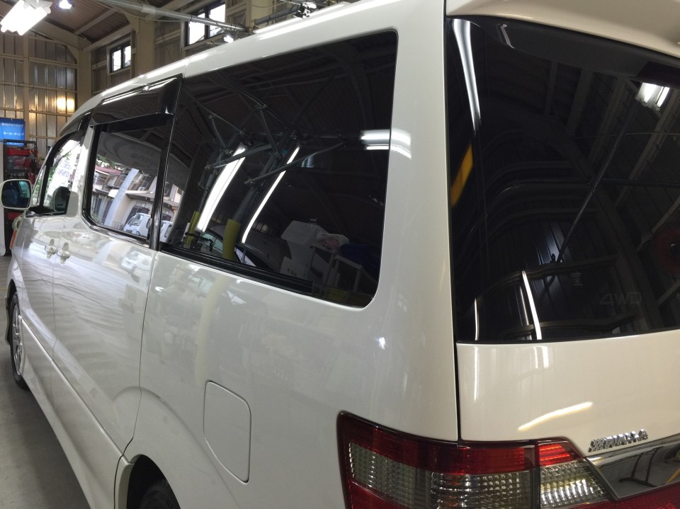 アルファード10系・ガラスコーティング・助手席側後方より