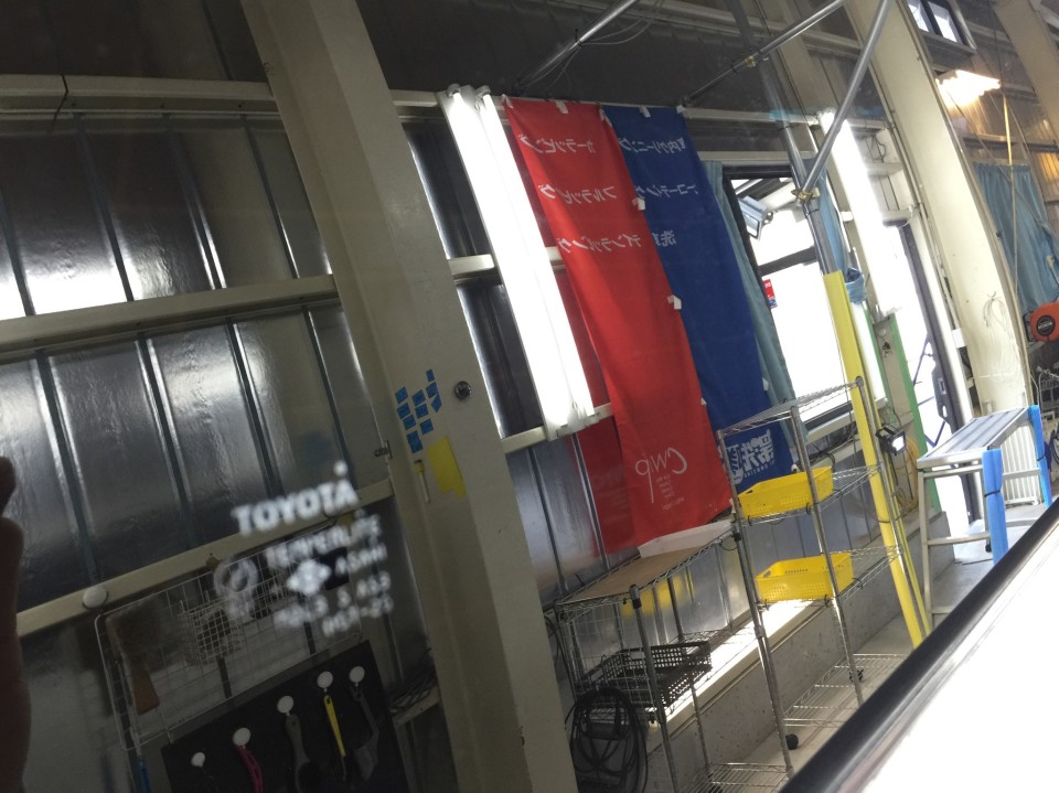 アルファード10系・窓ガラスウロコ取り2後