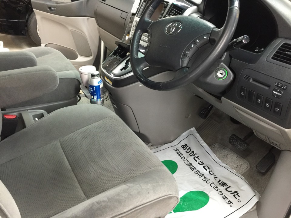 アルファード10系・車内クリーニング・運転席