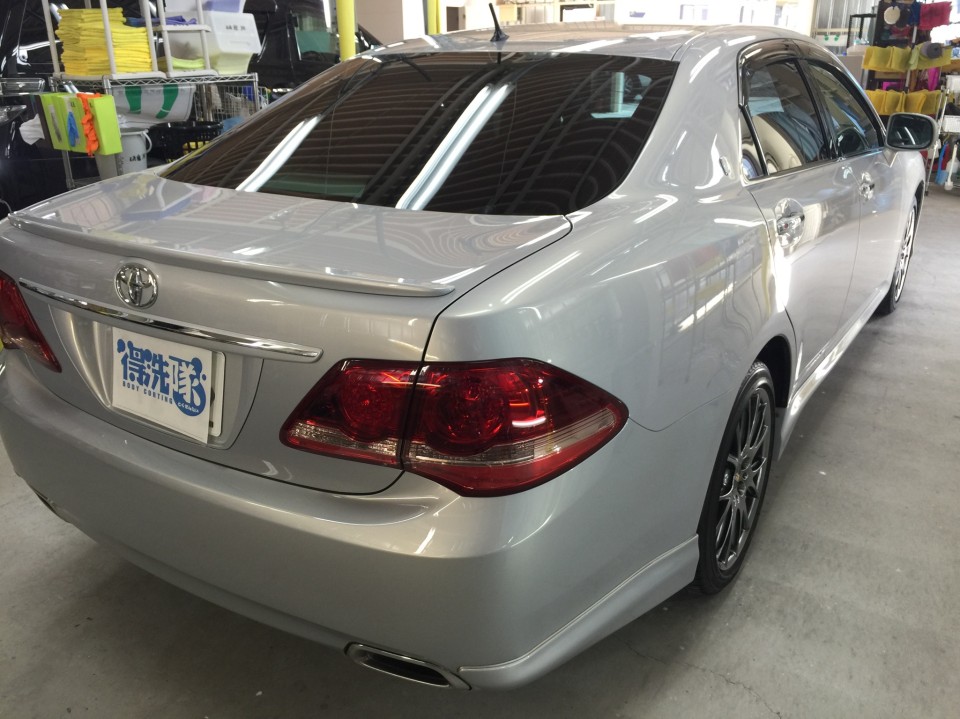 クラウン(180系)・ガラスコーティング・運転席側後方より