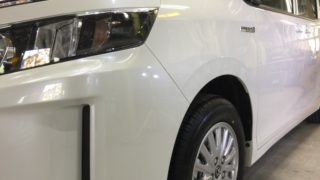 ヴォクシー・プレミアムコーティング・助手席側ヘッドライト付近