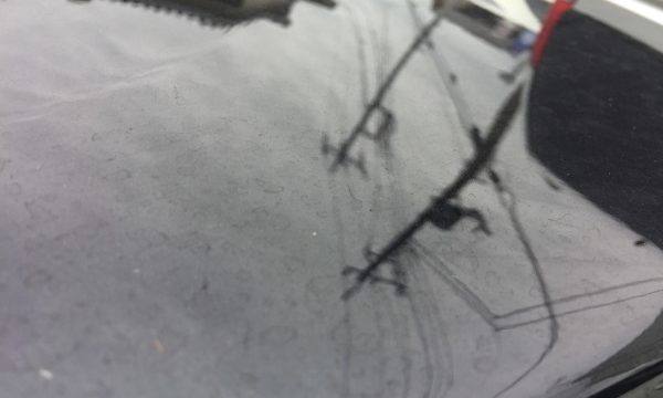 ボンネットのウォータースポット