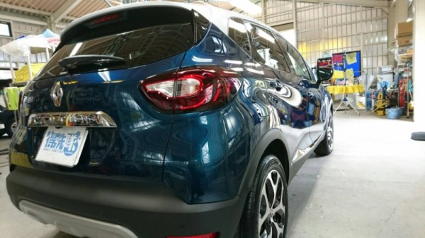 ルノー・キャプチャー・プレミアムコーティング後の右後方