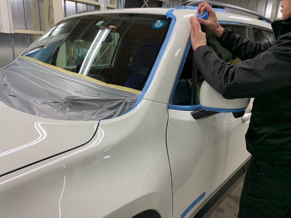 レネゲード・プレミアムコーティング施工中・養生作業2