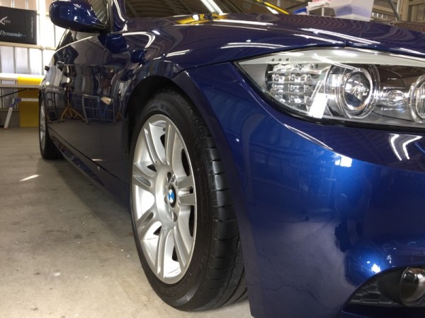 BMW3・ハイモースコート施工後の運転席側フェンダー周り
