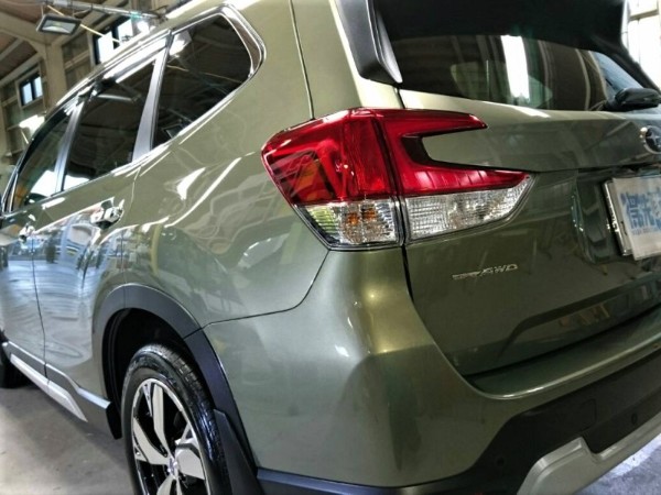 フォレスター・プレミアムコーティング後の左テール付近