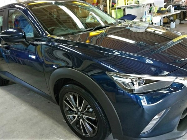 CX-3・プレミアムコーティング後の右フェンダー付近