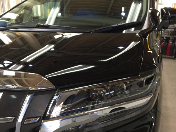 アルファード・ハイドロフィニッシュ後の左ヘッドライト付近2