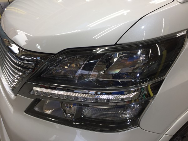 ヴェルファイア・ヘッドライト磨き＆コーティング