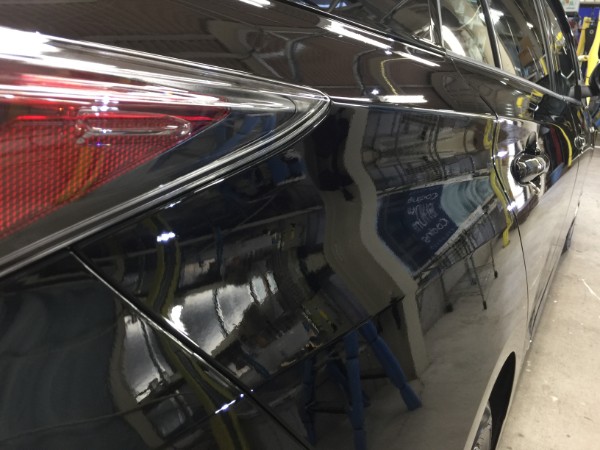 プリウス・ハイドロフィニッシュ施工後の右テール付近