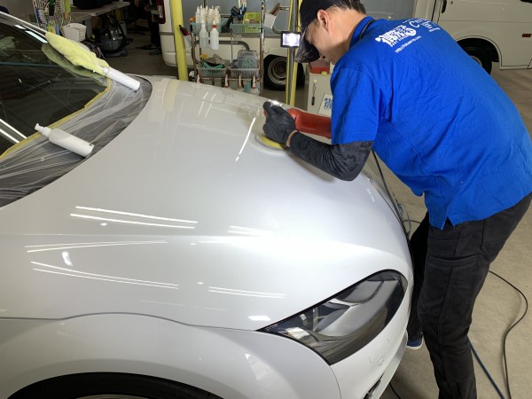 アウディTT・ナノフィル施工中・研磨風景2