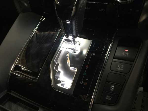 アルファード・シフトイルミネーション取付