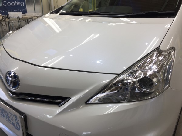 プリウスα・プレミアムコーティング後のボンネット
