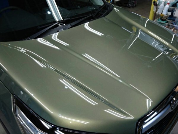 フォレスター・プレミアムコーティング後のボンネット2