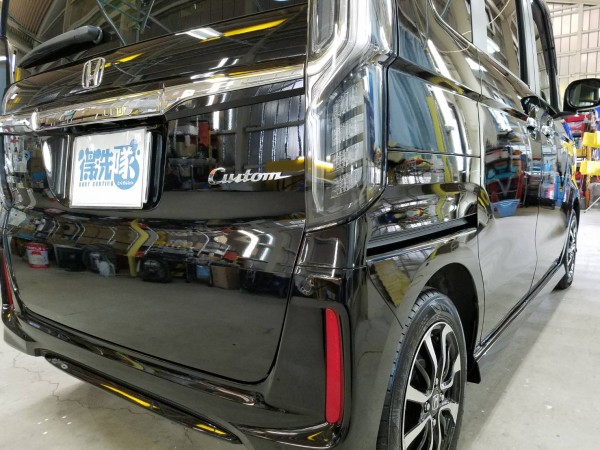 NBOX・プレミアムコーティング後の右テール付近 (2)