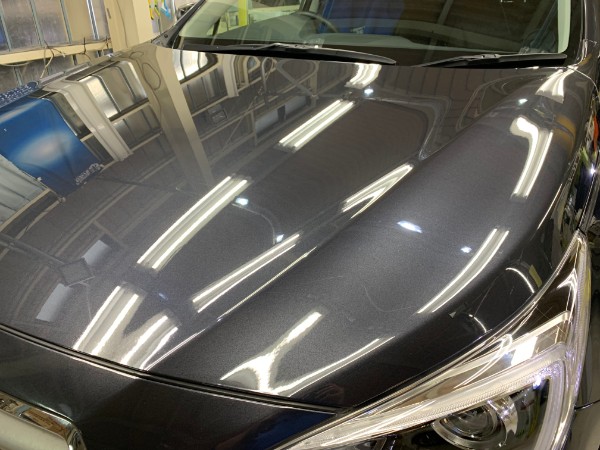 アウトバック・プレミアムコーティングのメンテナンス後のボンネット