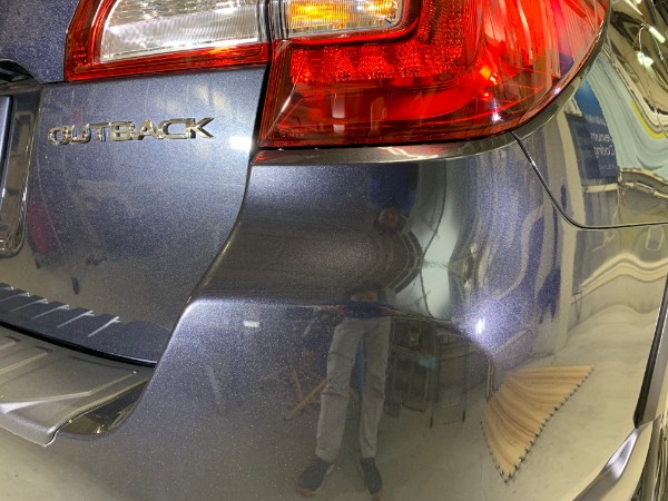 アウトバック・プレミアムコーティングのメンテナンス右後方エンブレム付近