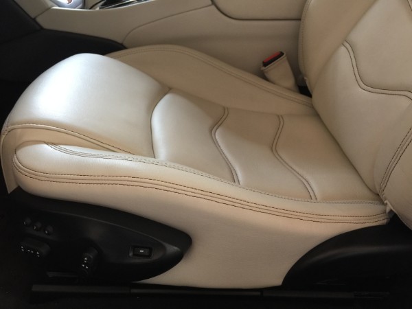 ギブリ・インテリアコーティング後の運転席