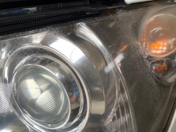 エリシオン・ヘッドライトクリーニング前4