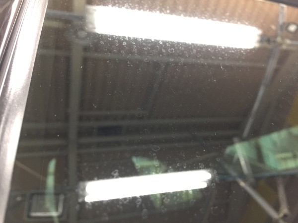 クラウン・窓ガラスウロコ取り・サイドウィンドウ2