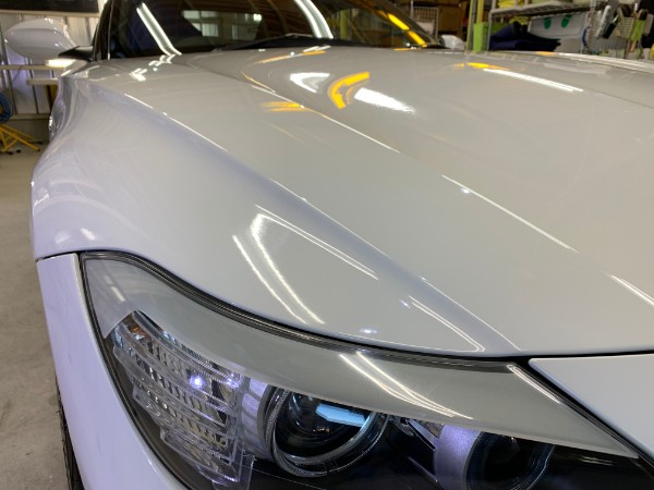 BMWZ4・スタンダードコーティング後の右ヘッドライト付近