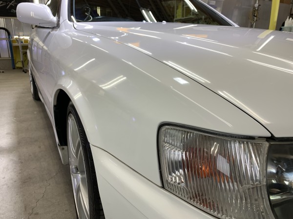 チェイサー・コーティング後の右フェンダー付近