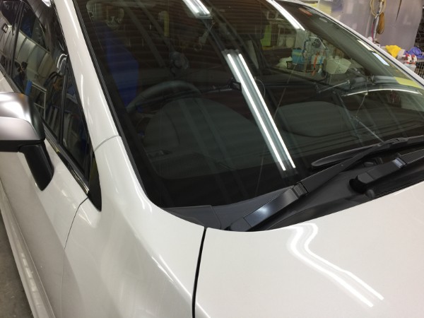 レヴォーグ・窓ガラスウィンドウコーティング後のフロントガラス