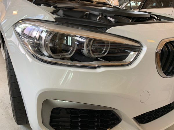 BMW ヘッドライトプロテクションフィルム右施工前