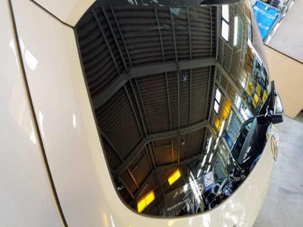 メルセデスベンツGLS・メッキモールコーティング&窓ガラスコーティング後のリアガラス