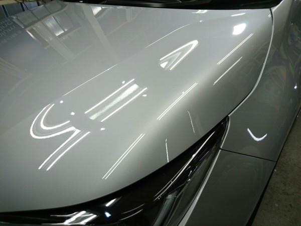 カローラスポーツ・ガラスコーティング施工後のボンネット