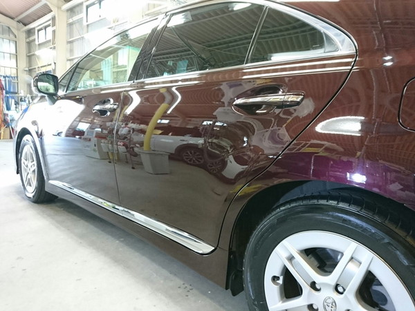 サイ・プレミアムコーティング後の左後部ドア付近