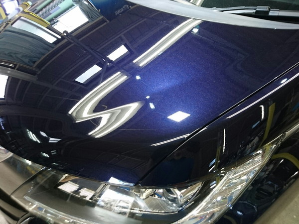オデッセイ・プレミアムコーティング後のボンネット