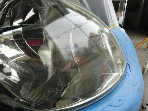 マーチボレロ・ヘッドライト黄ばみ取り前