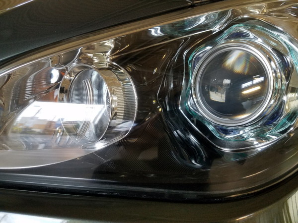 フーガ・ヘッドライト黄ばみ&クラック除去1・作業後