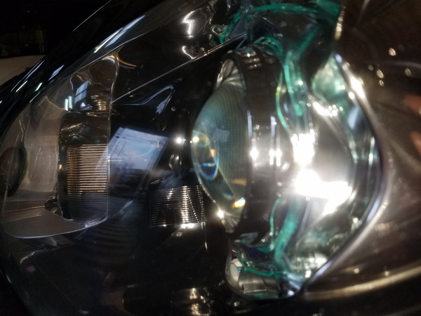 フーガ・ヘッドライト黄ばみ&クラック除去・作業後