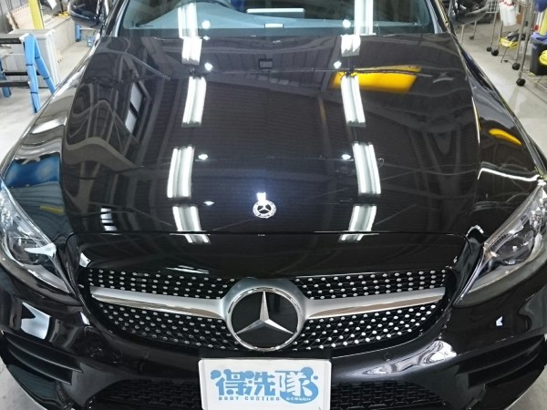メルセデスベンツC・プレミアムコーティング後のボンネット正面