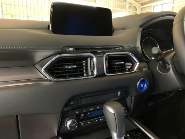 CX8・カーナビ交換前