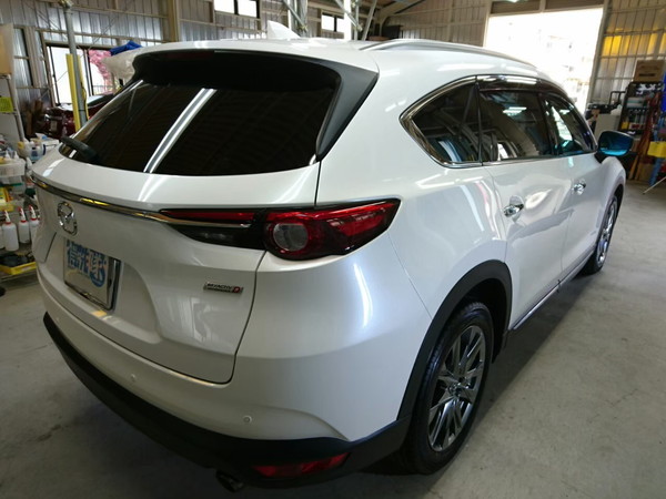 CX8・プレミアムコーティング後の右クォーターパネル付近