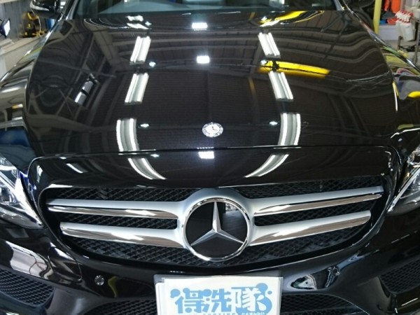 メルセデスベンツC・プレミアムコーティング施工後・ボンネット正面