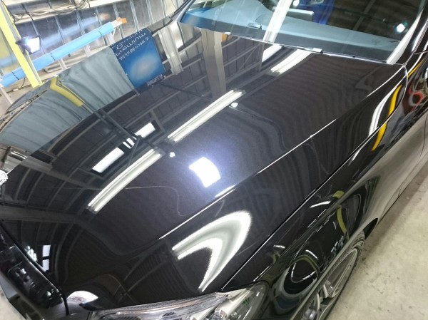 メルセデスベンツC・プレミアムコーティング後のボンネット