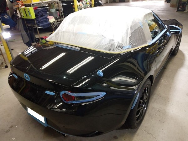 ロードスター・プレミアムコーティング施工中